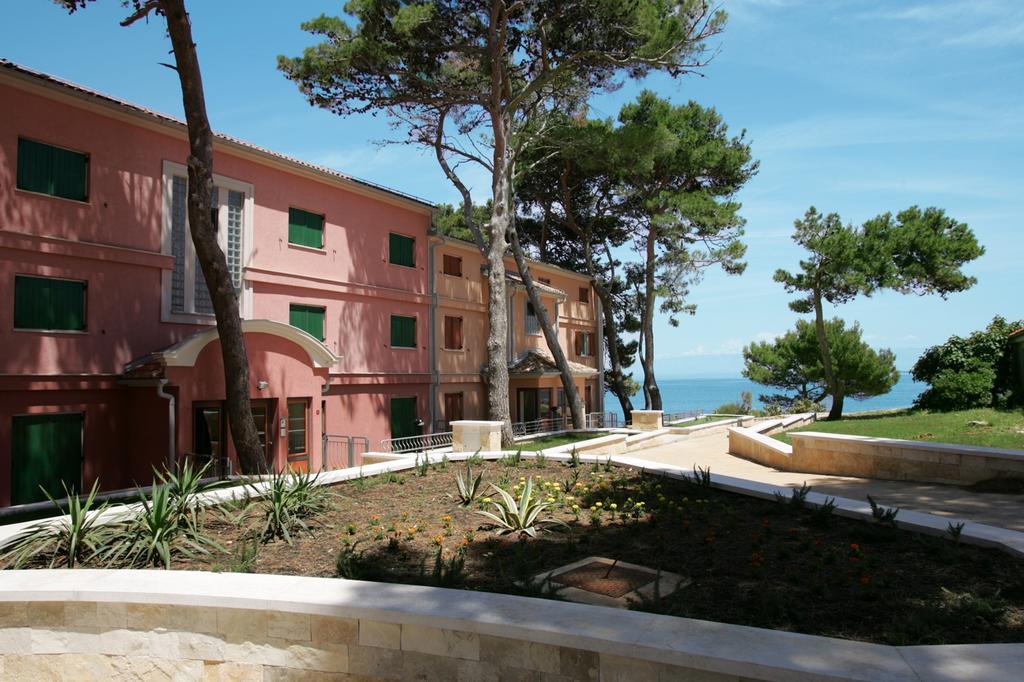 Apartments Punta Veli Lošinj 外观 照片