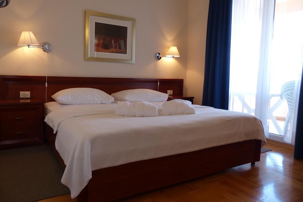 Apartments Punta Veli Lošinj 客房 照片
