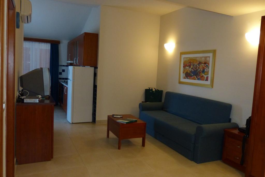 Apartments Punta Veli Lošinj 客房 照片