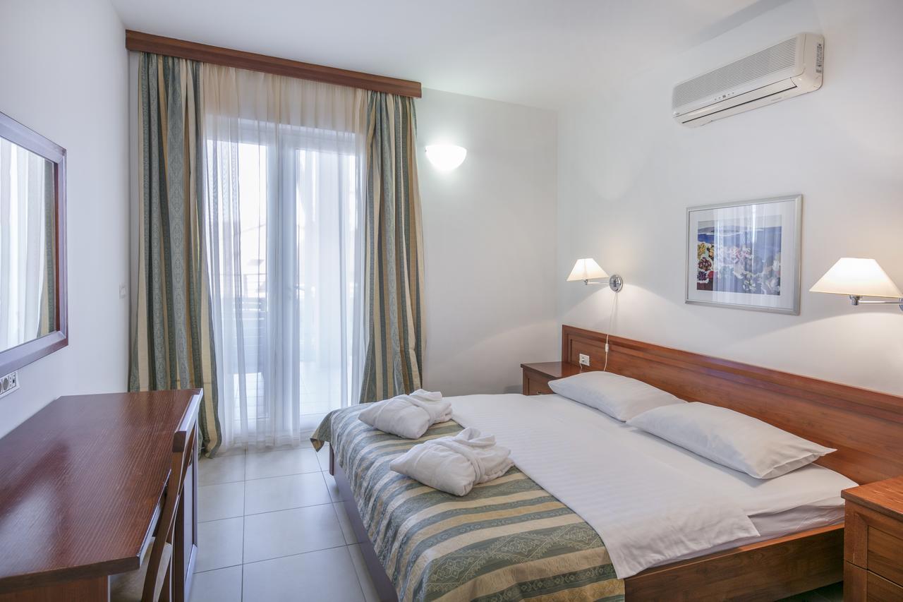 Apartments Punta Veli Lošinj 客房 照片